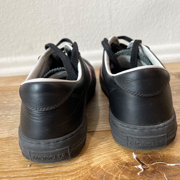Moncler Black Leather Sneakers Men's EU 41.5 / US 8.5 – Red White Striped Logo - Picture 4 of 7